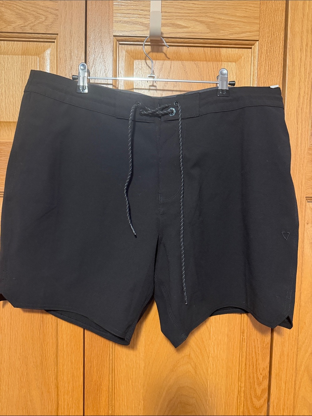VISSLA Black Men's Swim Board Shorts size 36 New